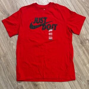 Nike Men's Bold Red 'Just Do It' Tee size medium
